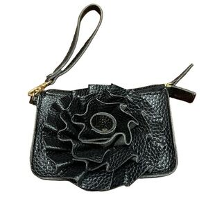 Jazzd black faux leather wristlet w/giant flower embellishment gold hardware WLT